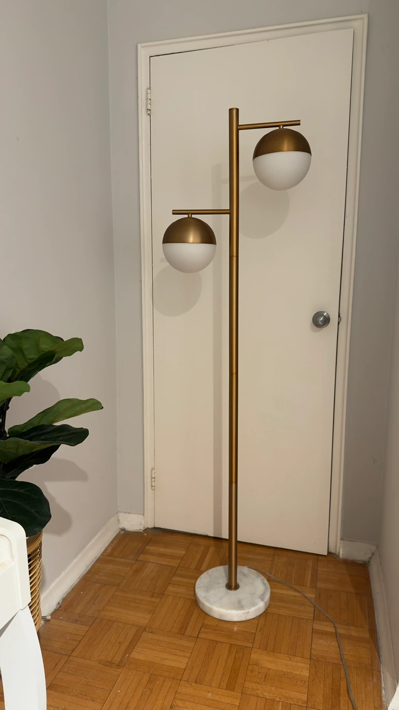 Brass Arc Floor Lamp with Marble Base (structube)