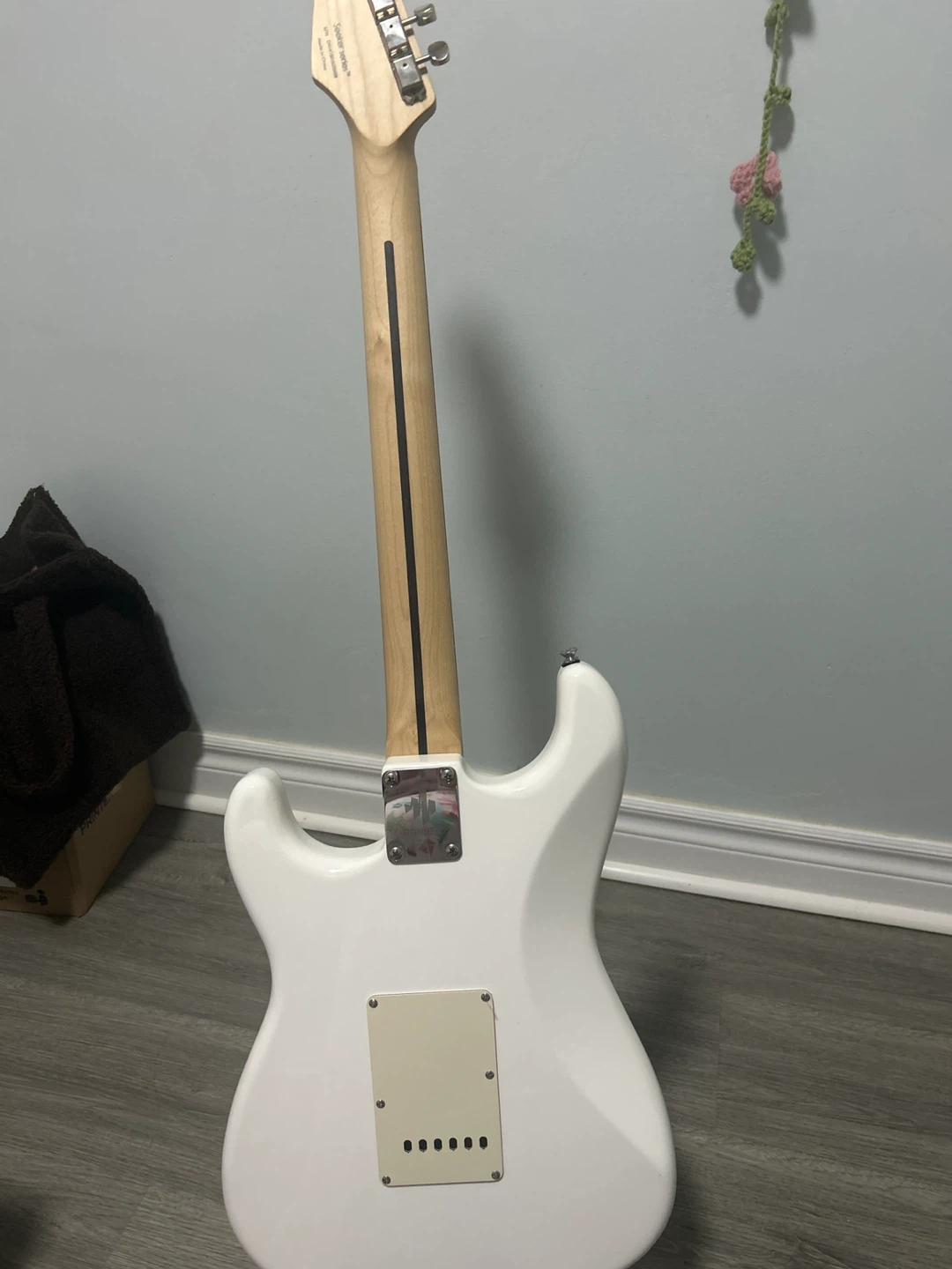 White Electric Guitar Bundle - photo 2