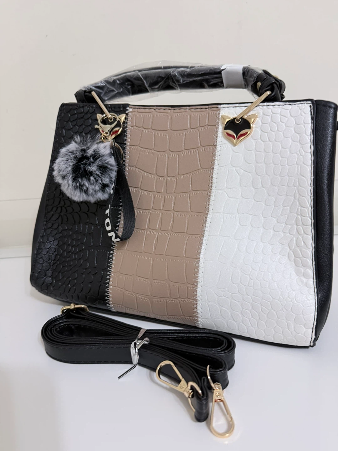 NEW Faux Leather Handbag - photo 2