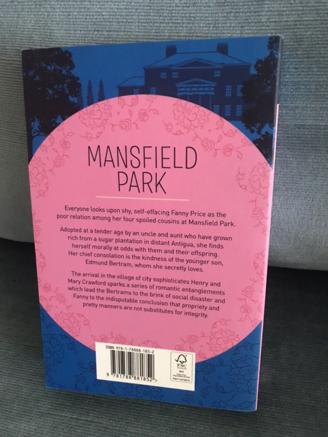 3 Books in Excellent like New Condition - photo 2