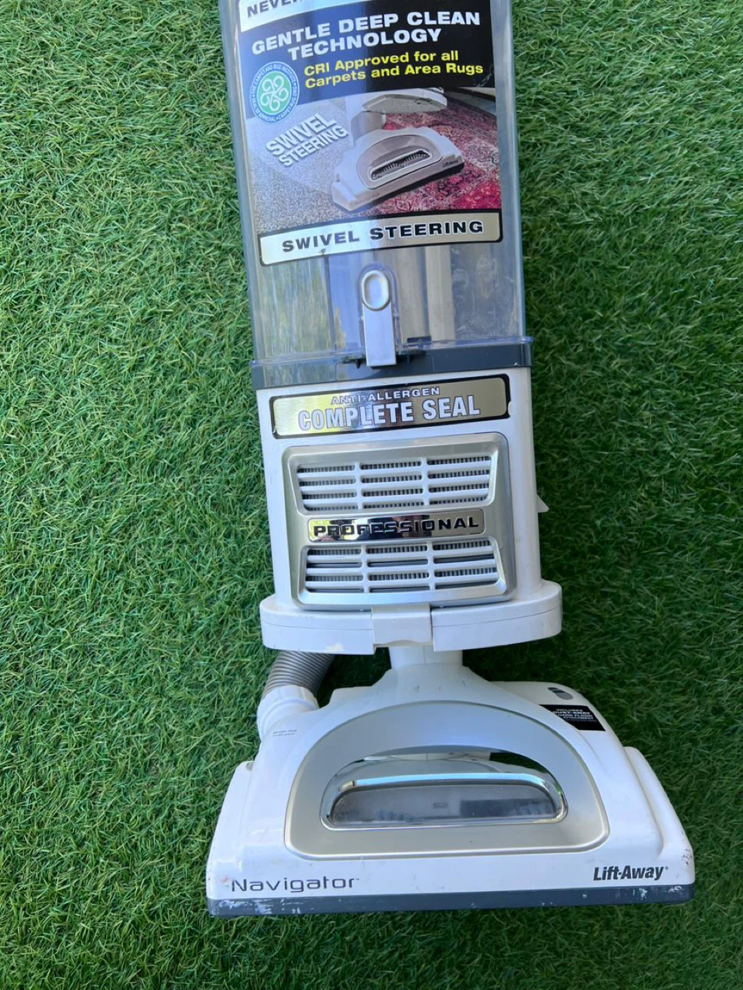 Shark Navigator Lift-Away Professional Vacuum - photo 2