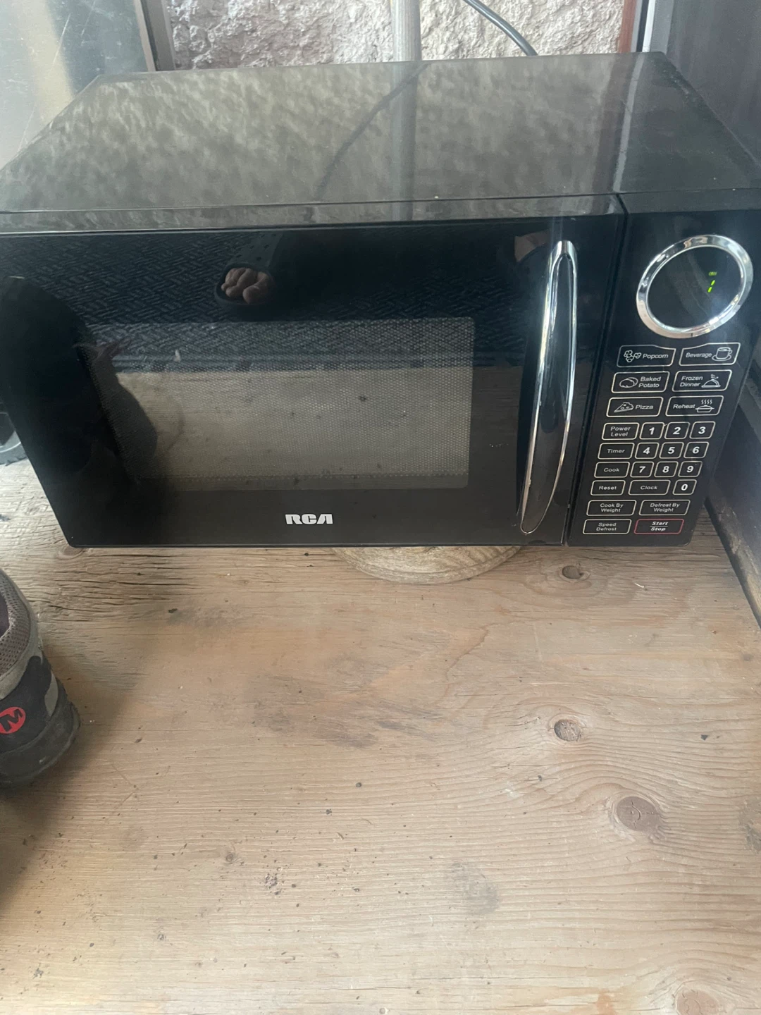RCA Black Microwave Oven