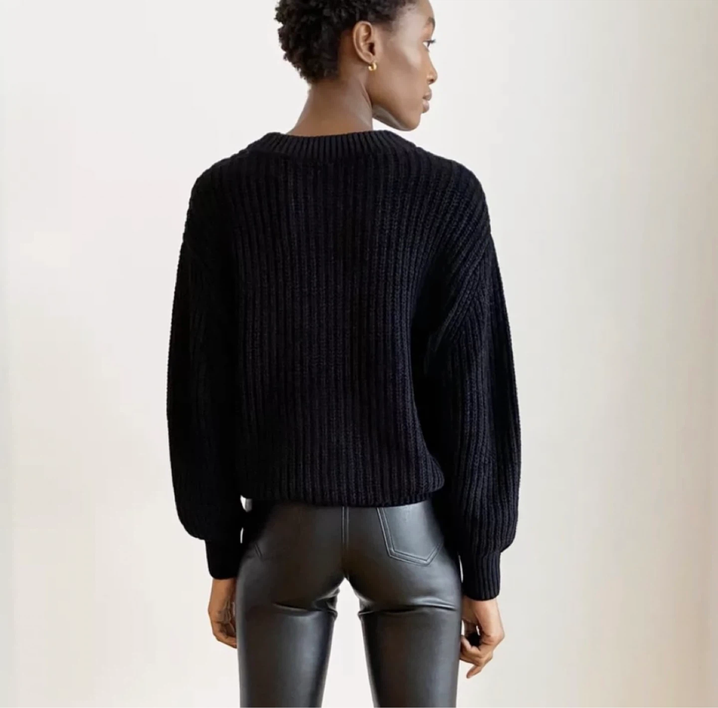 Aritzia Wilfred Free Essential Chenille Sweater Black - photo 3