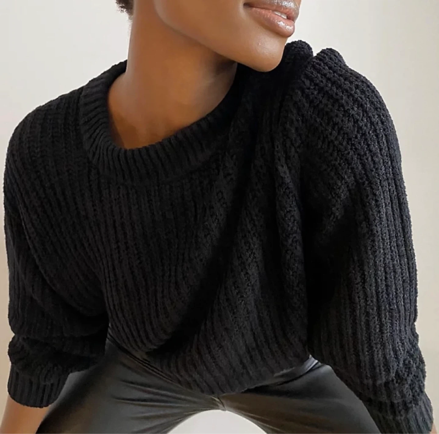 Aritzia Wilfred Free Essential Chenille Sweater Black - photo 2