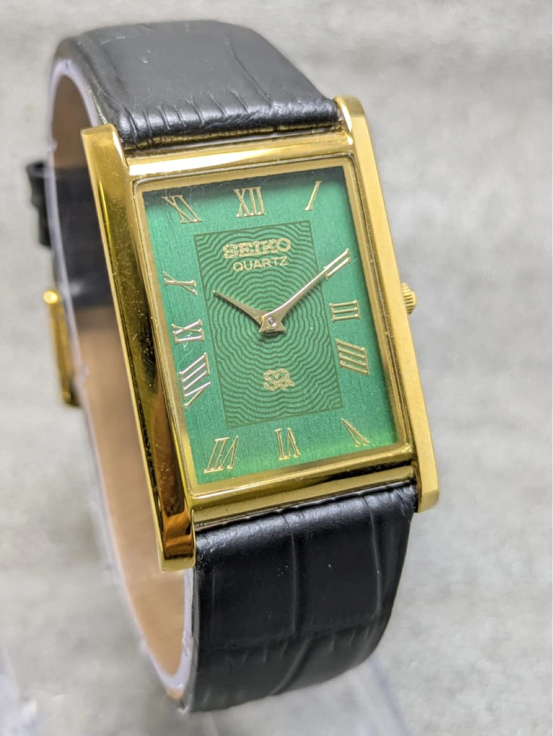 Seiko Quartz Gold Tone Rectangular Watch Green Dial - photo 5