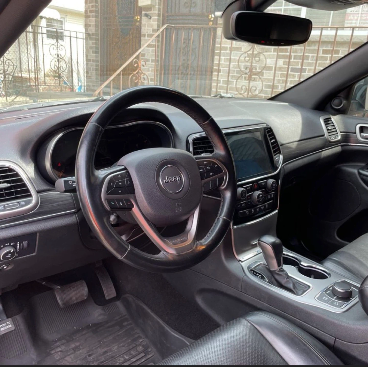 Used Jeep Grand Cherokee Limited AWD - photo 4