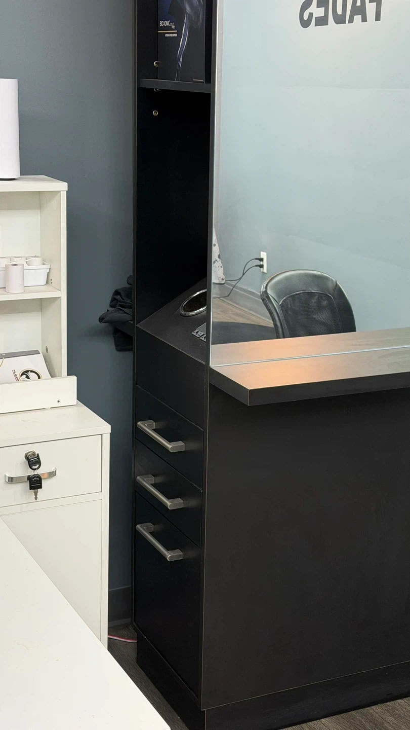 Black salon styling station with mirror and storage - photo 3