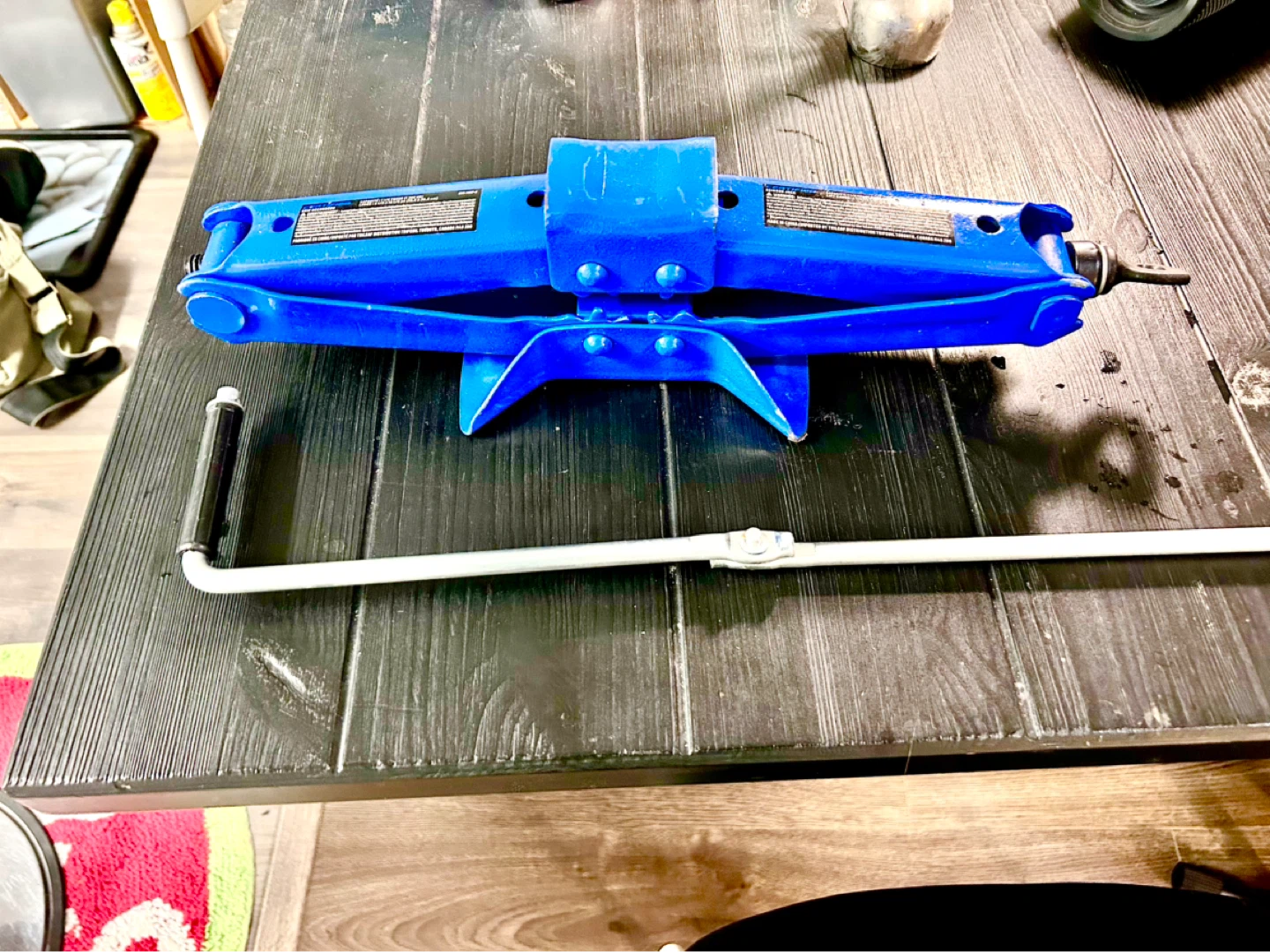 New 1 /2 ton scissor jack for vehicle