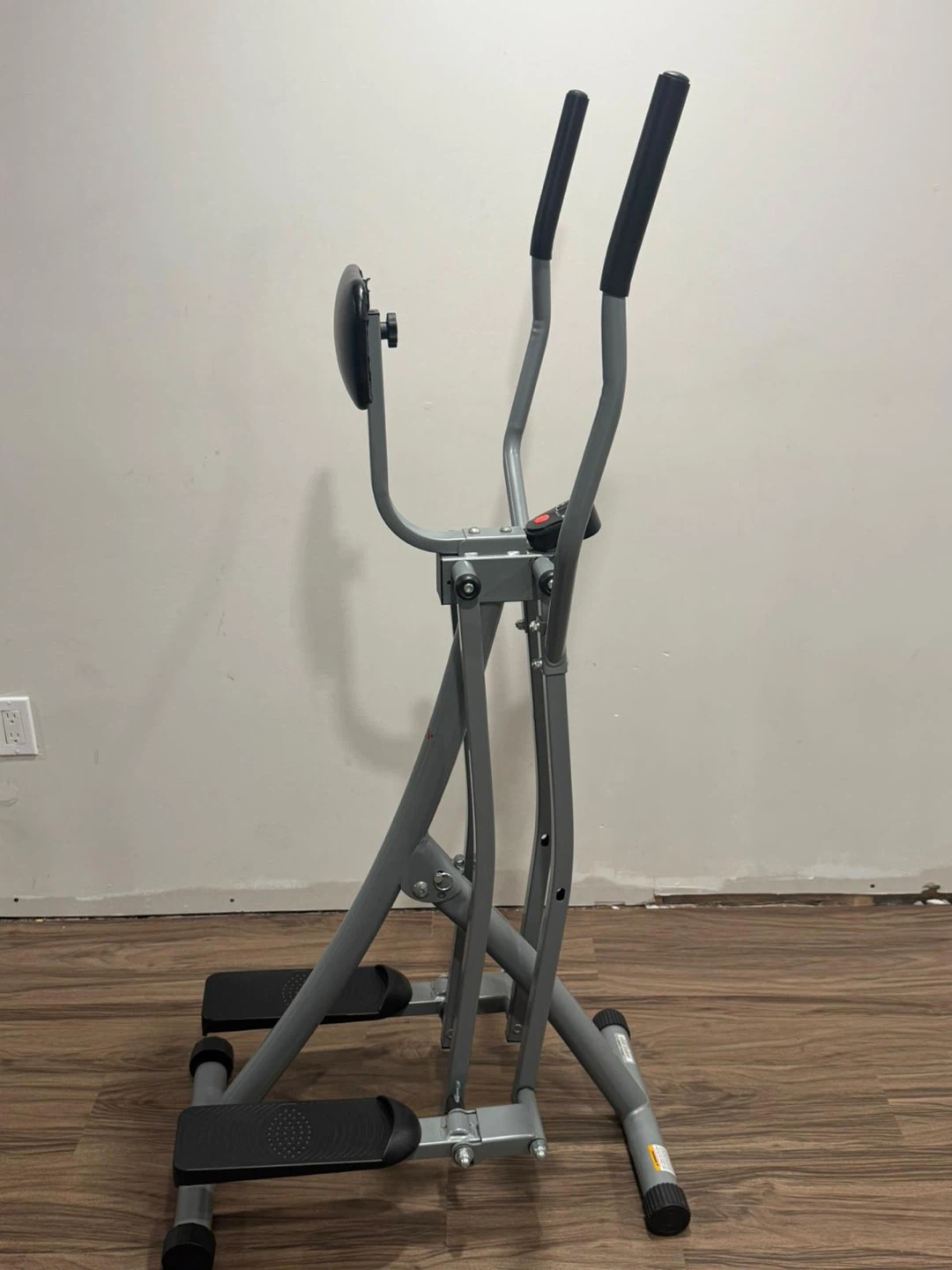Exercise machine - photo 3