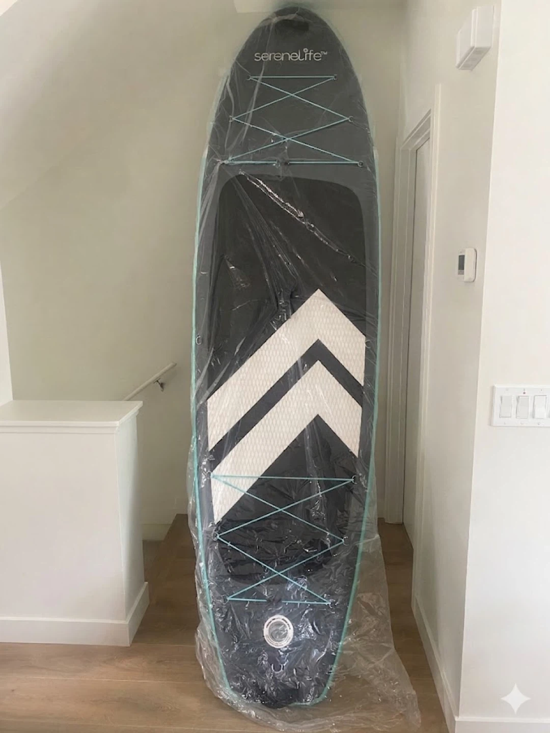 10’ Inflatable Paddleboard with Accessories - brand new - photo 4