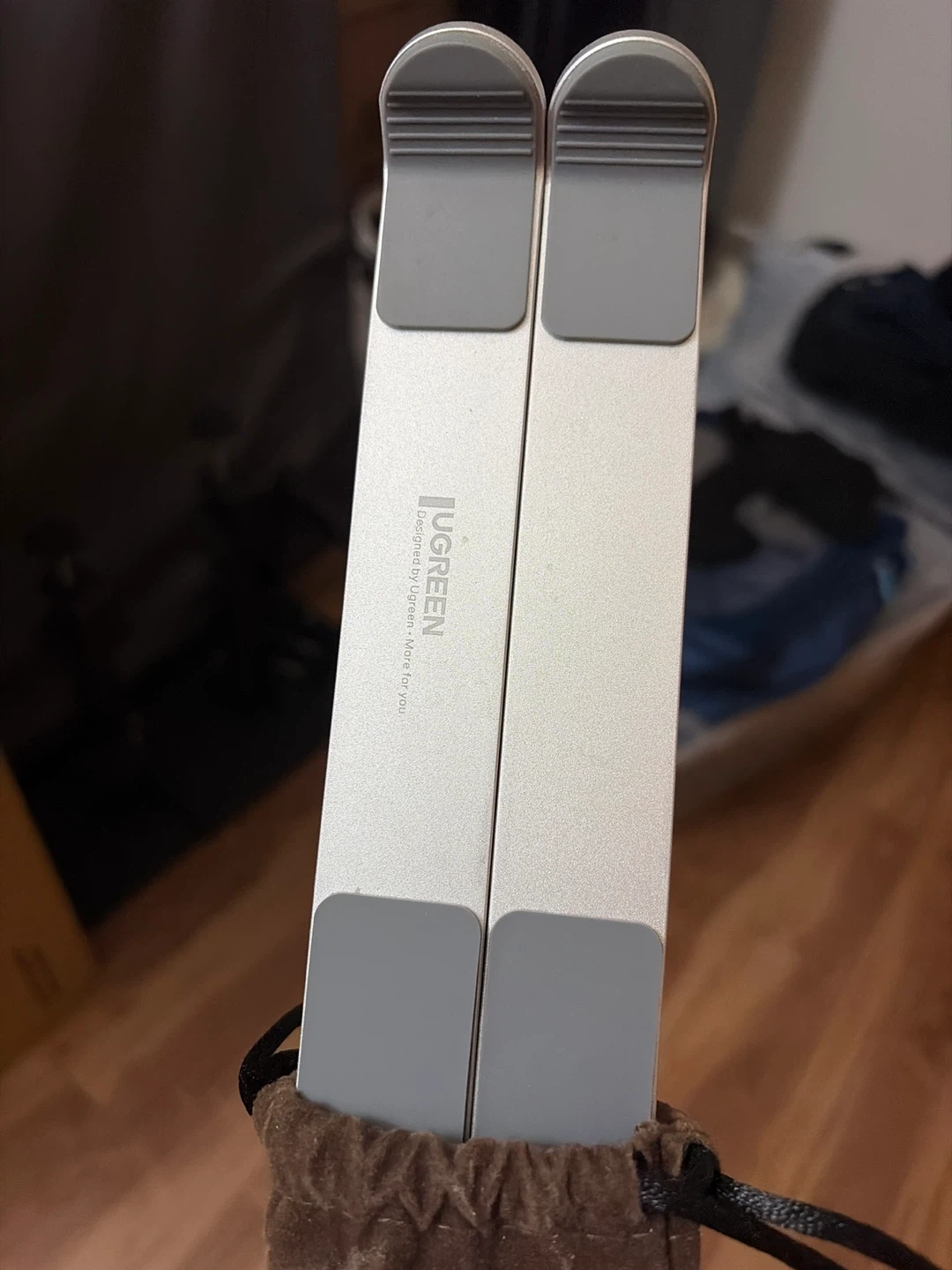 UGREEN Silver Aluminum Laptop Stand - photo 2