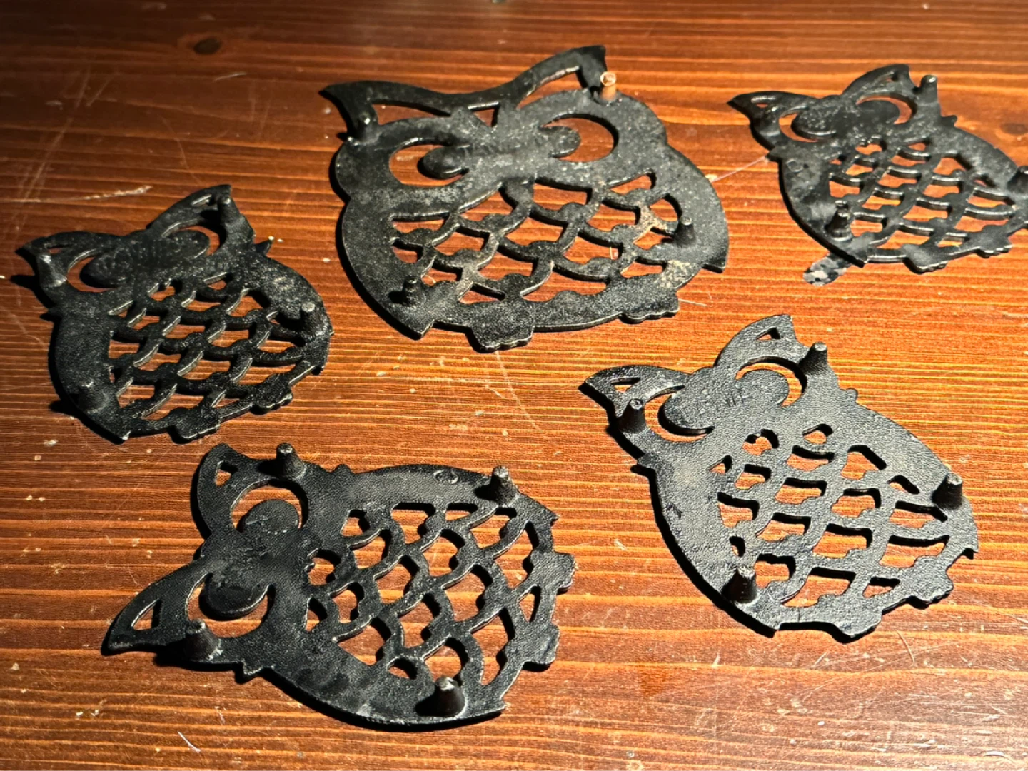 Set of 5 cast iron owl trivets - photo 5