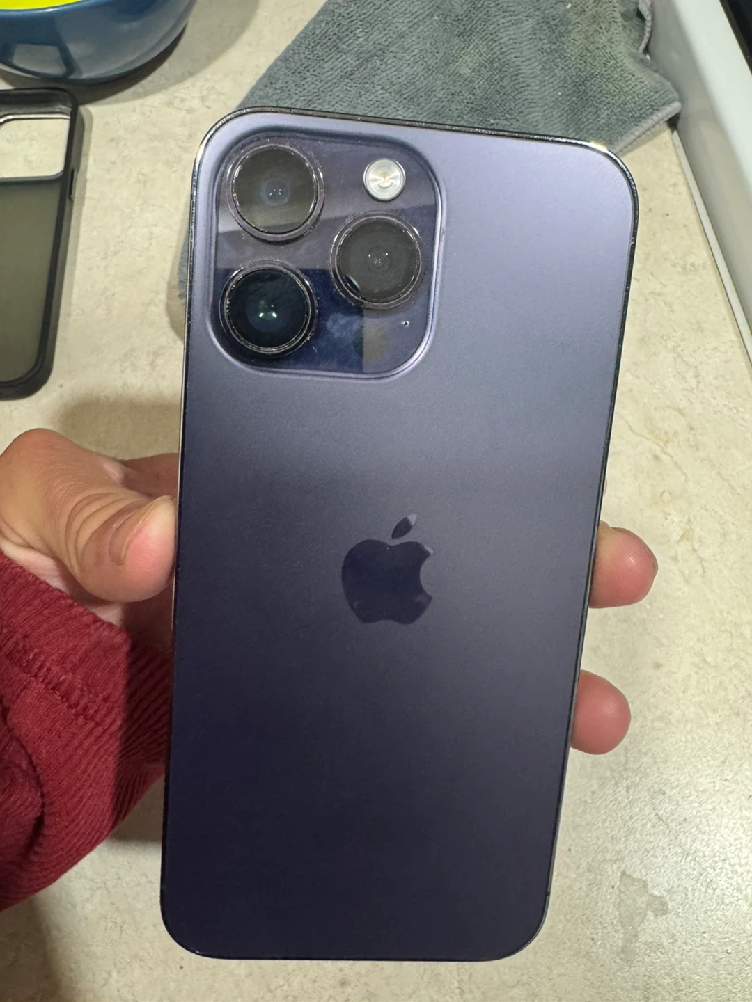 iPhone 14 Pro Max - photo 2