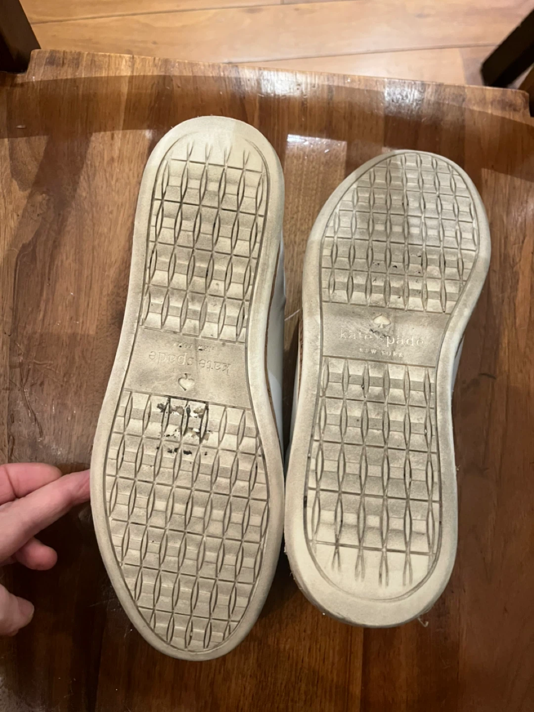 🌱 Kate Spade White Glitter Accent Platform Sneakers - photo 3