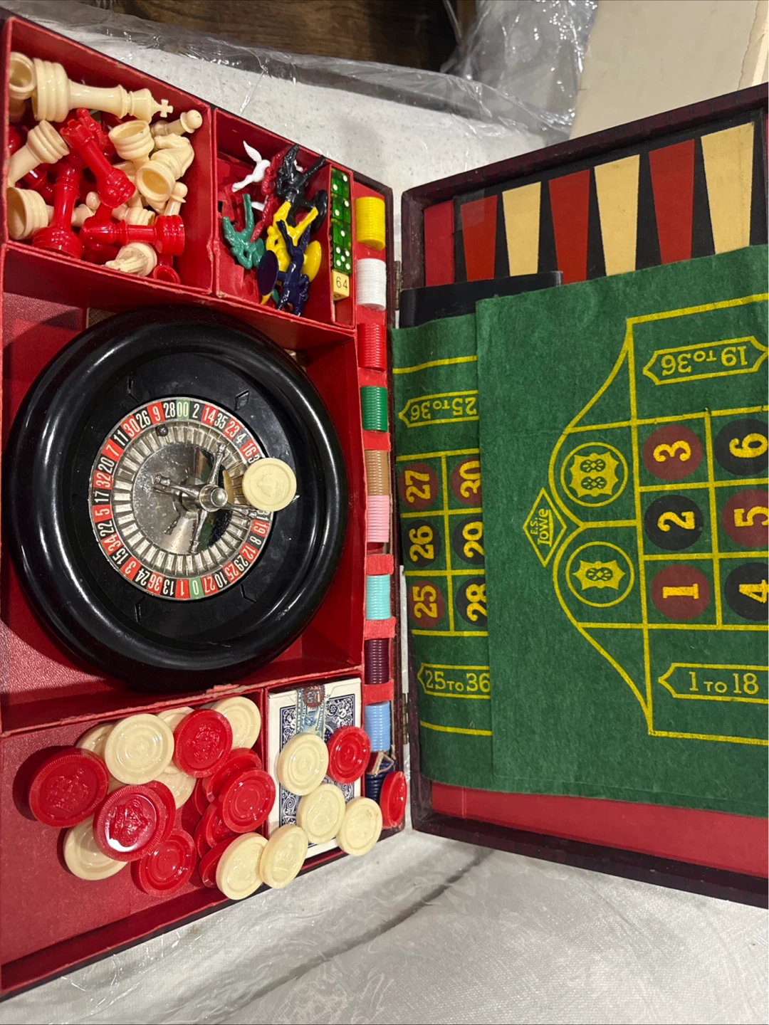 Casino Game Set with Roulette, Chess, Checkers, and Backgammon - photo 2