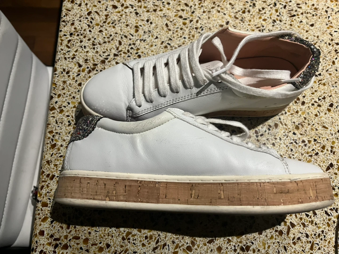 🌱 Kate Spade White Glitter Accent Platform Sneakers - photo 4