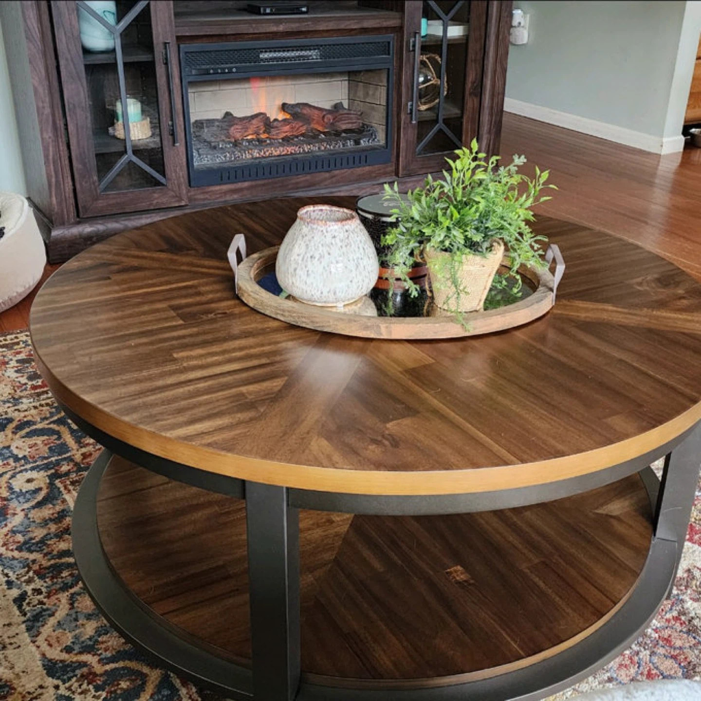Round Cocktail Coffee Table with Shelf