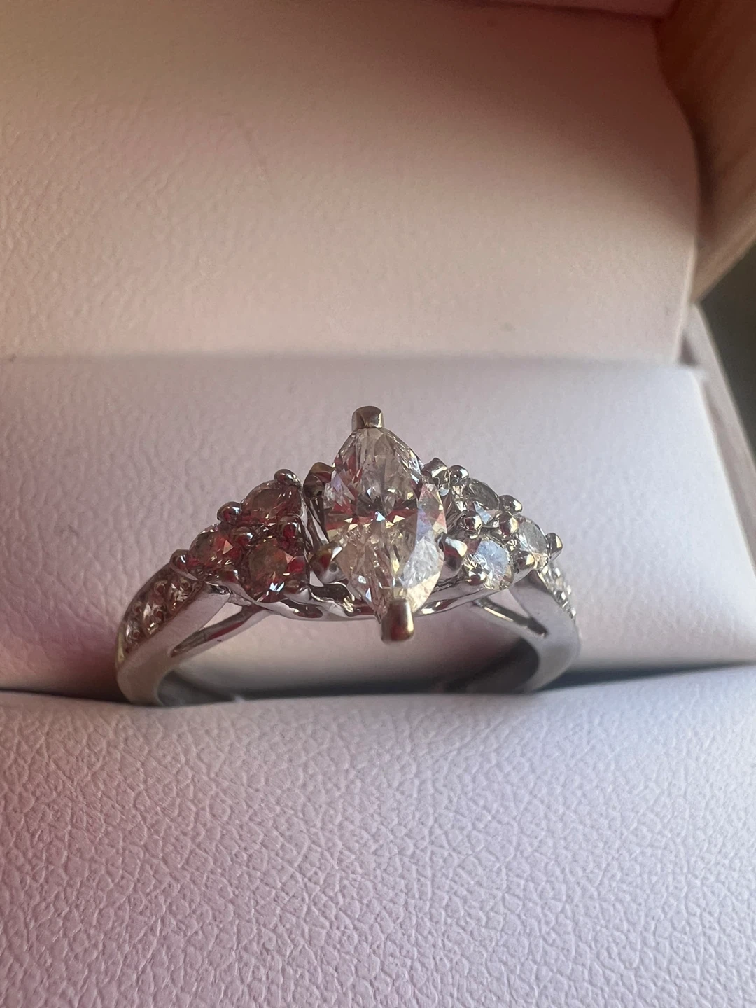14 k Marquise Diamond Engagement Ring - photo 2