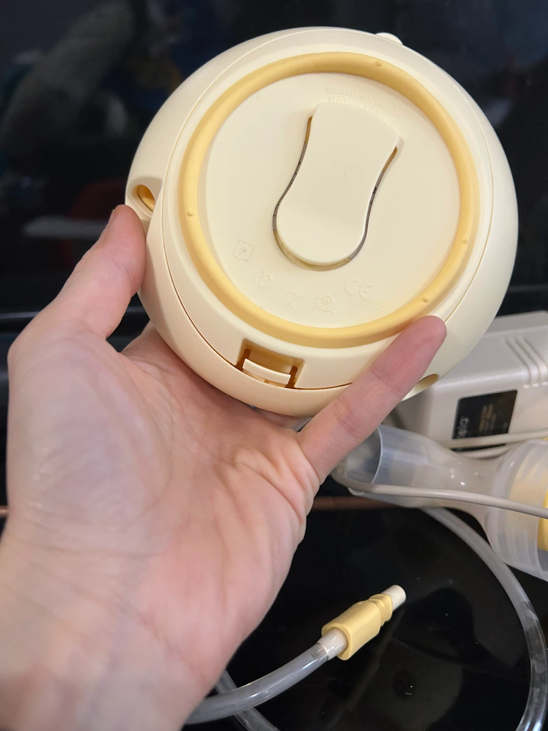 Medela Swing Electric Breast Pump Set - photo 2