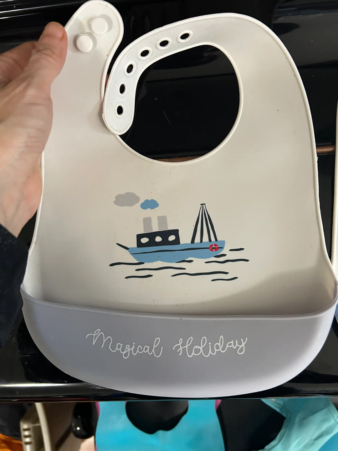 Set of 2 Silicone Baby Bibs - Magical Holiday - photo 2