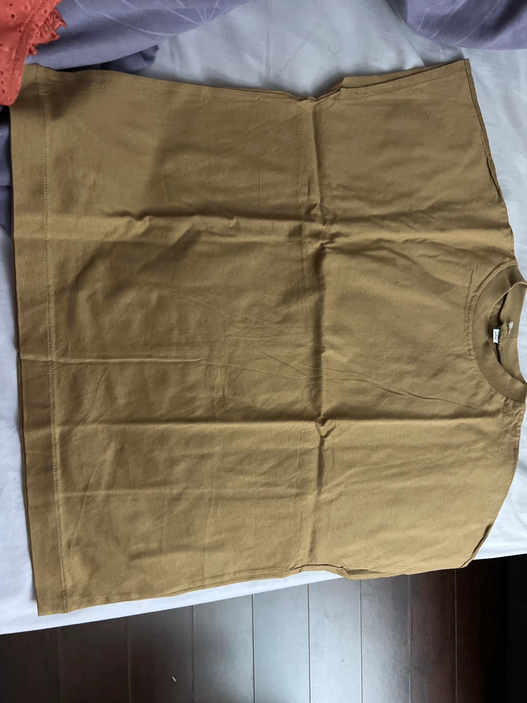 Uniqlo Brown T-Shirt Size M🌱