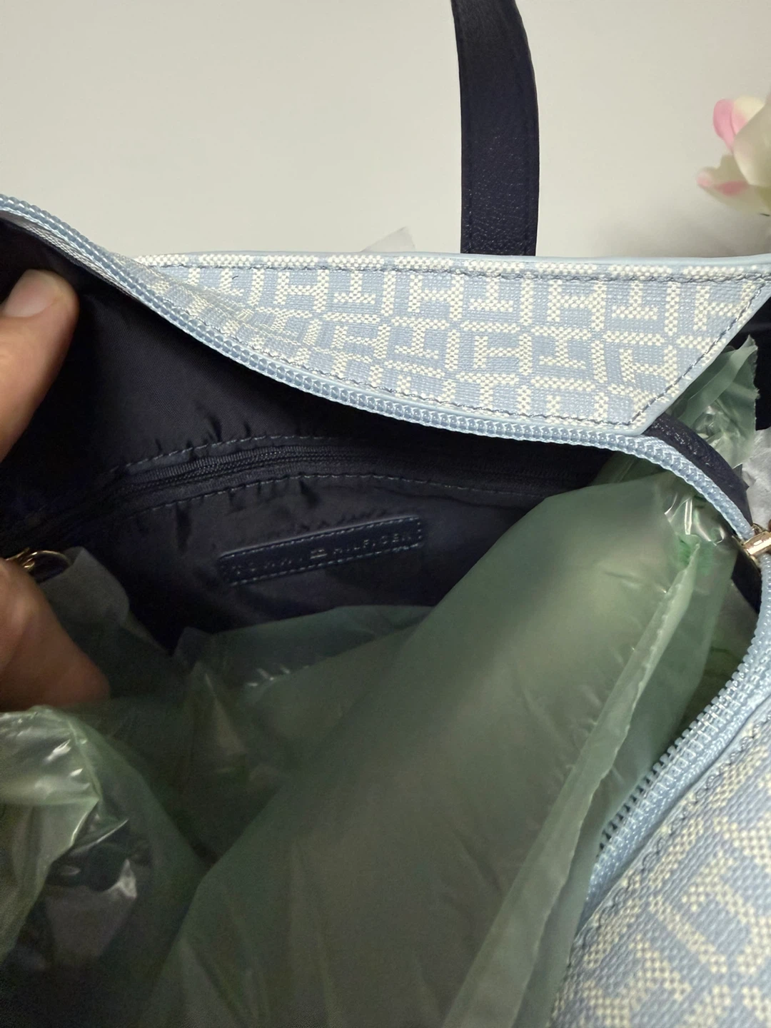 Tommy Hilfiger Mini Tote Bag - photo 4