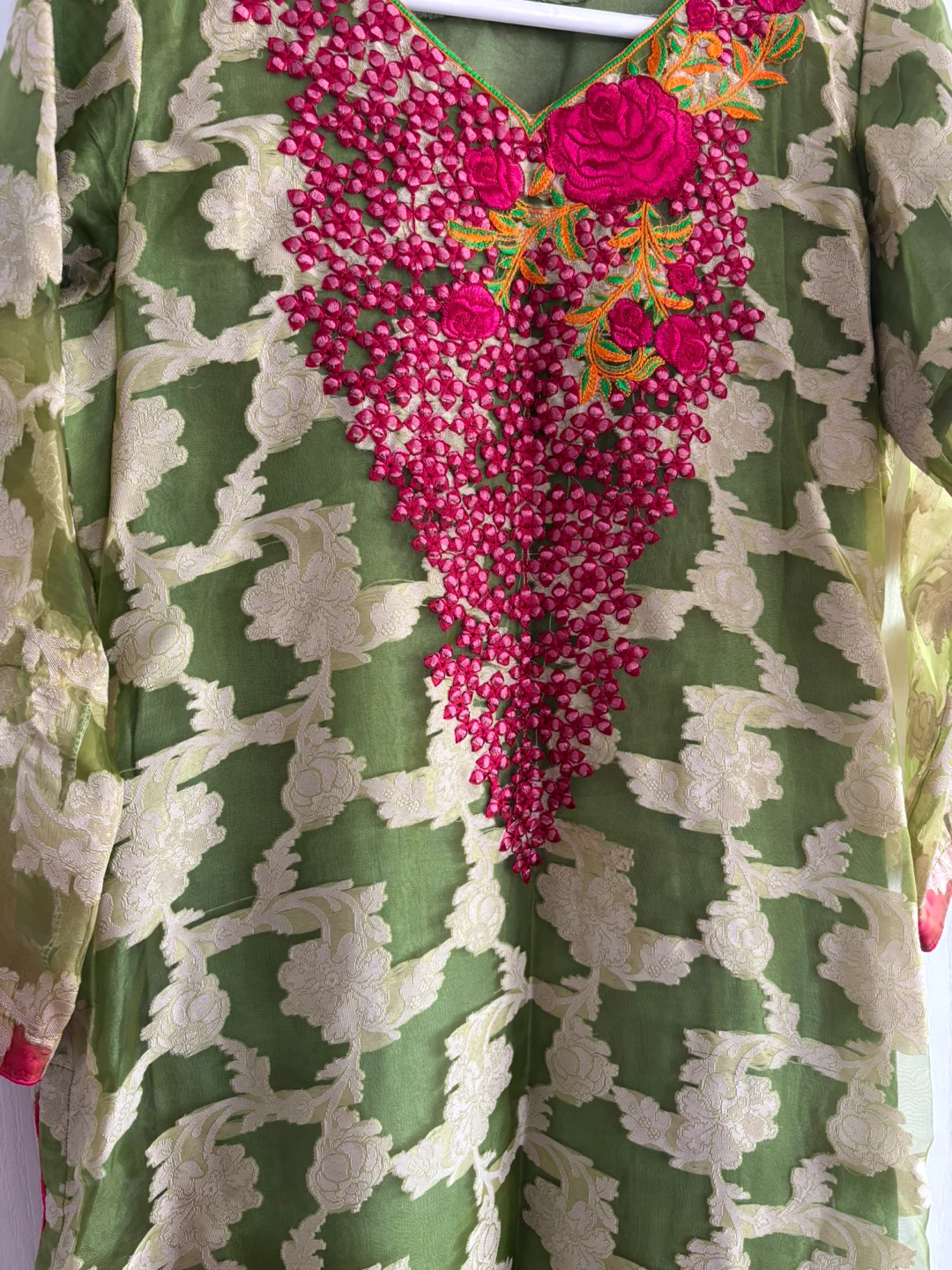 3-piece Green Embroidered Set with Hot Pink Dupatta - photo 2