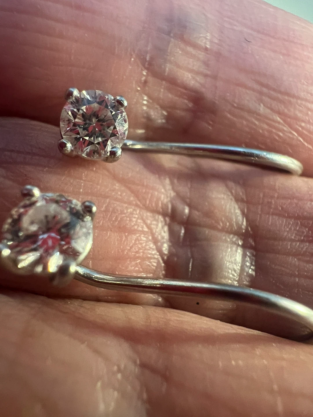Platinum diamond Earrings 0.60 CTW