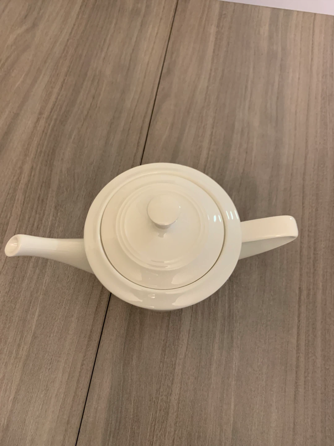 Elegant White Ceramic Teapot with Lid - photo 2