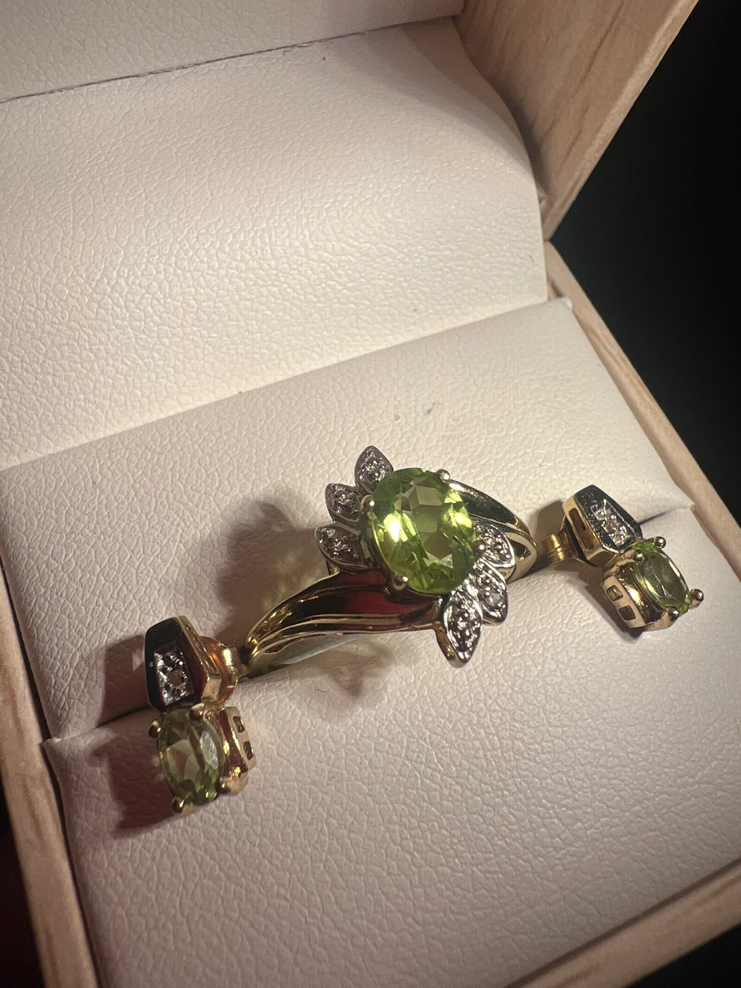 10 k Peridot and Diamond Ring and Earring Set - photo 2
