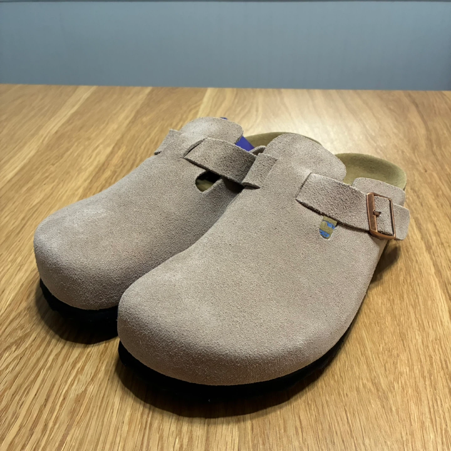 Women’s Size 9 Birkenstock Boston Clogs – Taupe Suede 🤎