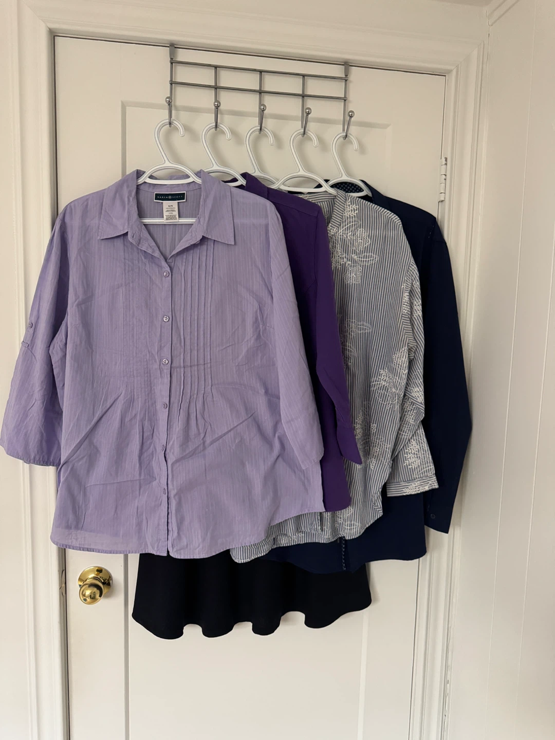 Assortment of Size XL Women's Tops and one 👗  (All For $5)