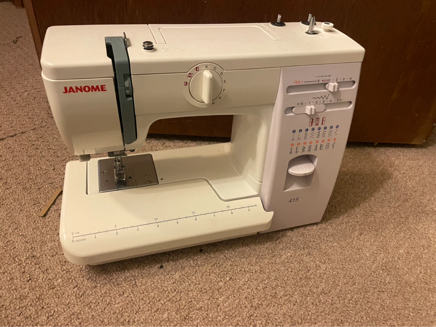 Janome 415 Sewing Machine with Foot Pedal and Case - photo 2