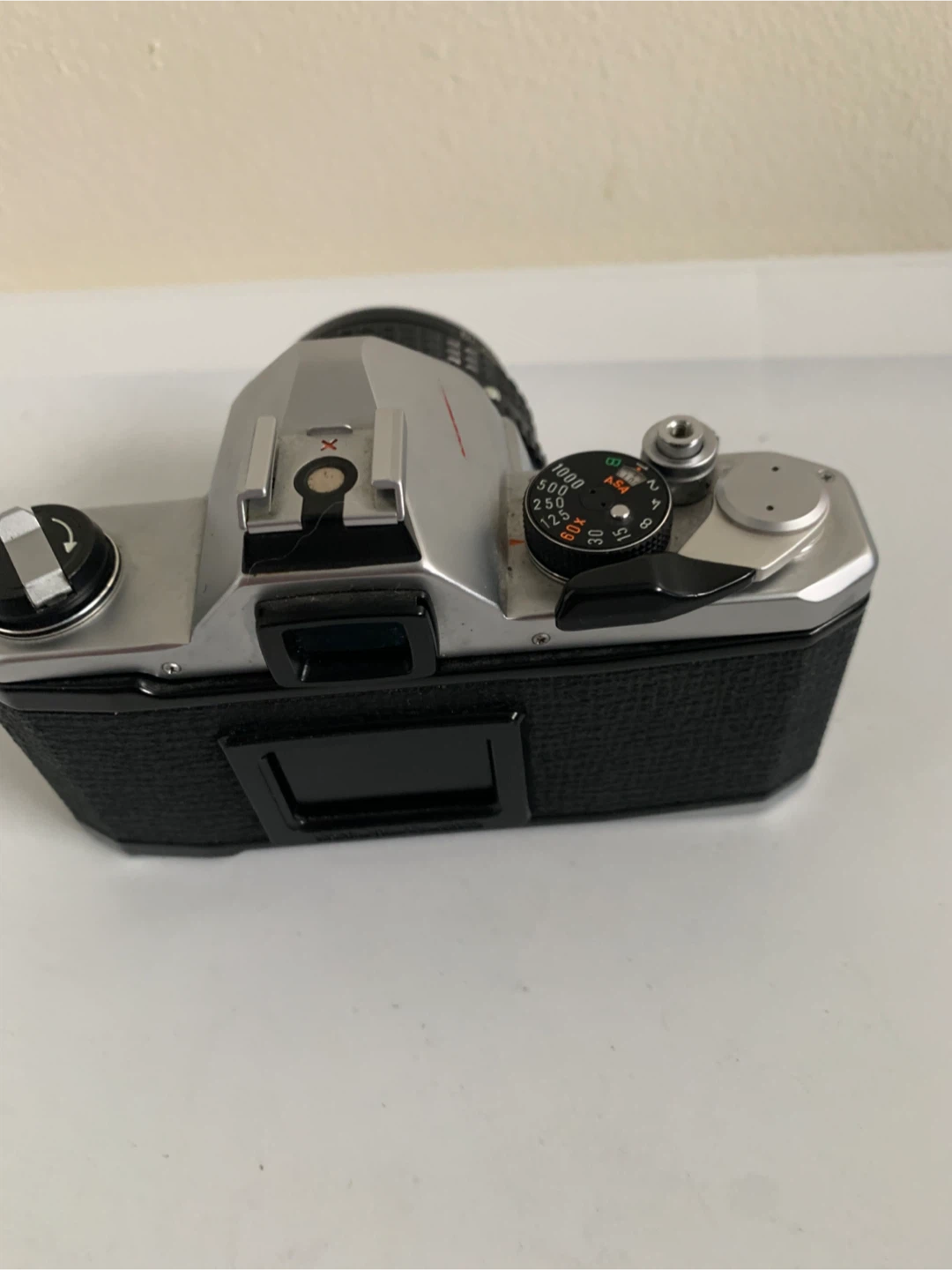 Pentax MX 35mm film camera with a SMC Pentax-M 1:2 50mm lens - photo 4
