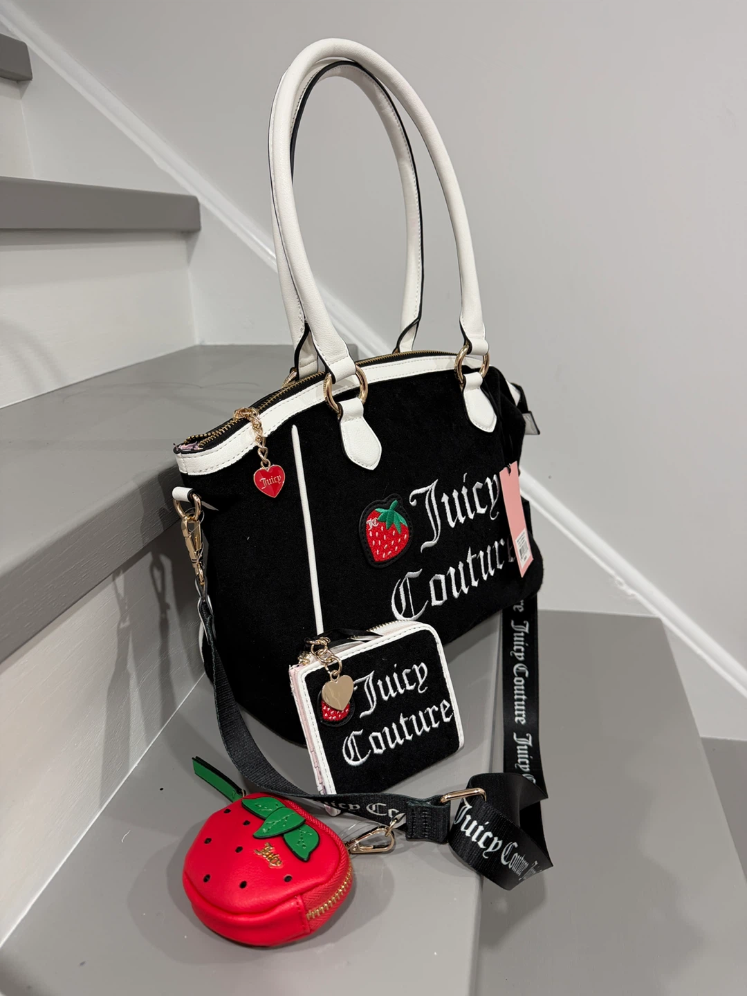 Juicy Couture Black Satchel Handbag with Wallet & Coin Purse - photo 2