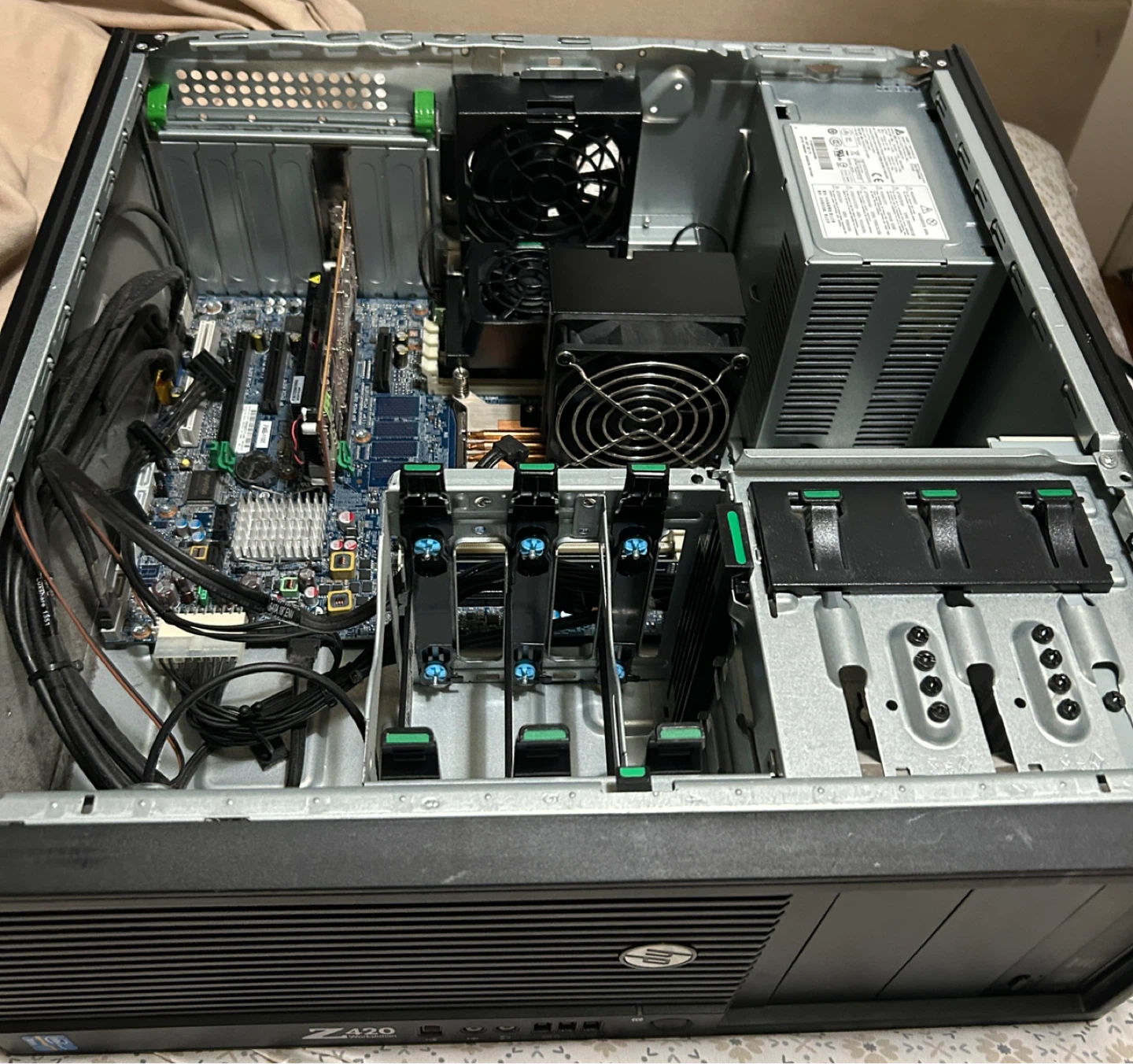 HP Z420 Workstation Desktop 🌱 - photo 2