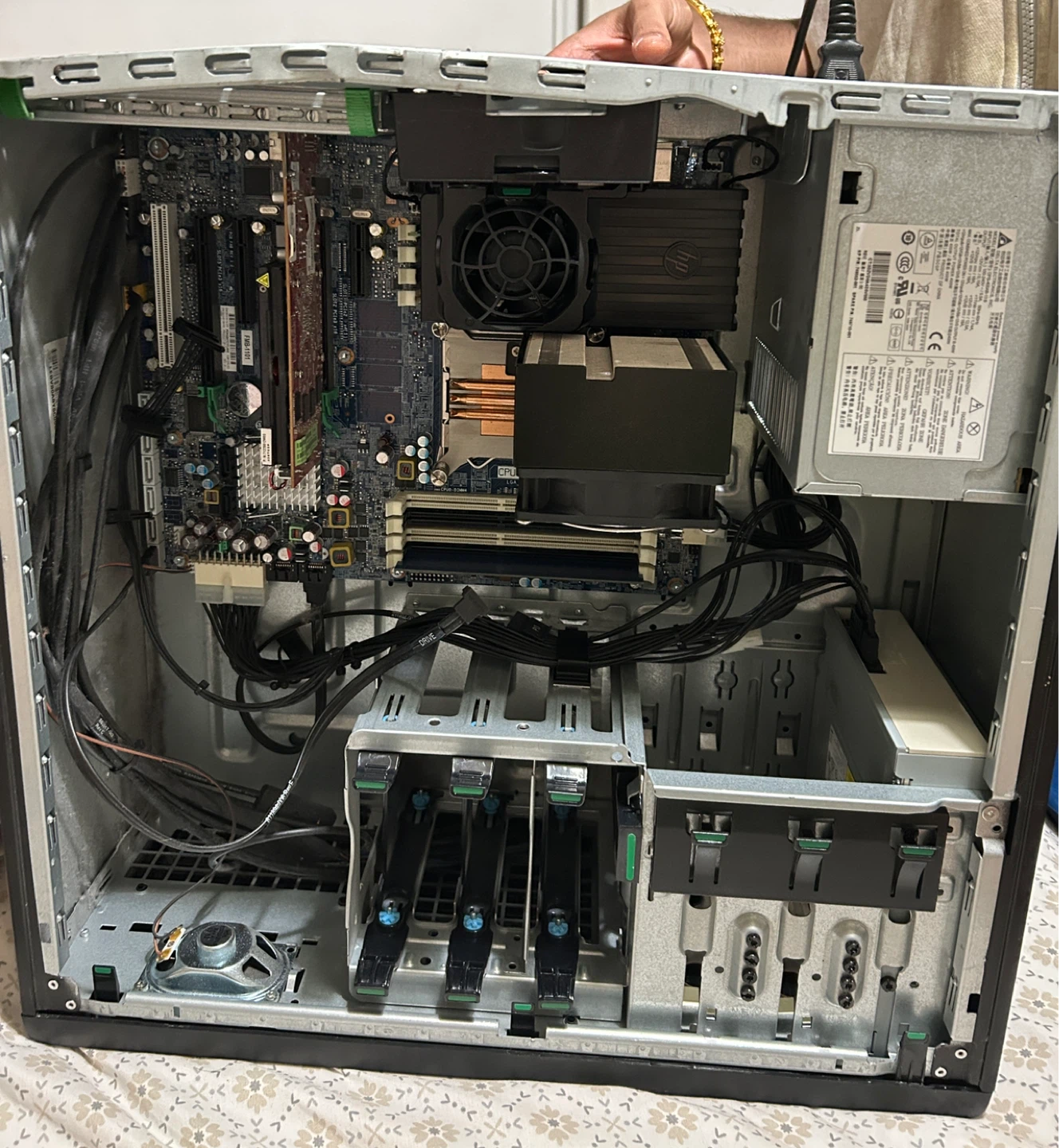 HP Z420 Workstation Desktop 🌱 - photo 3