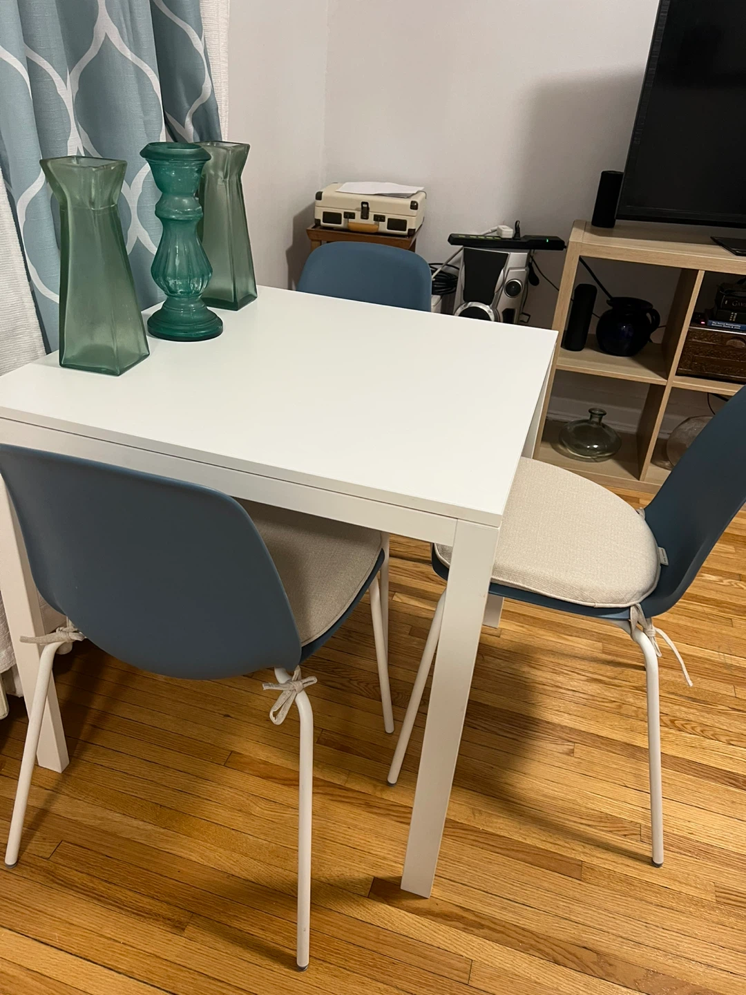 IKEA White Dining Table and 4 Chairs Set - photo 2