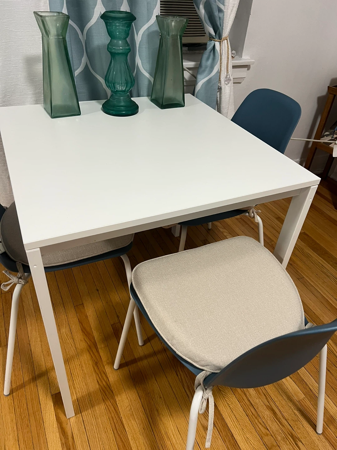 IKEA White Dining Table and 4 Chairs Set - photo 3