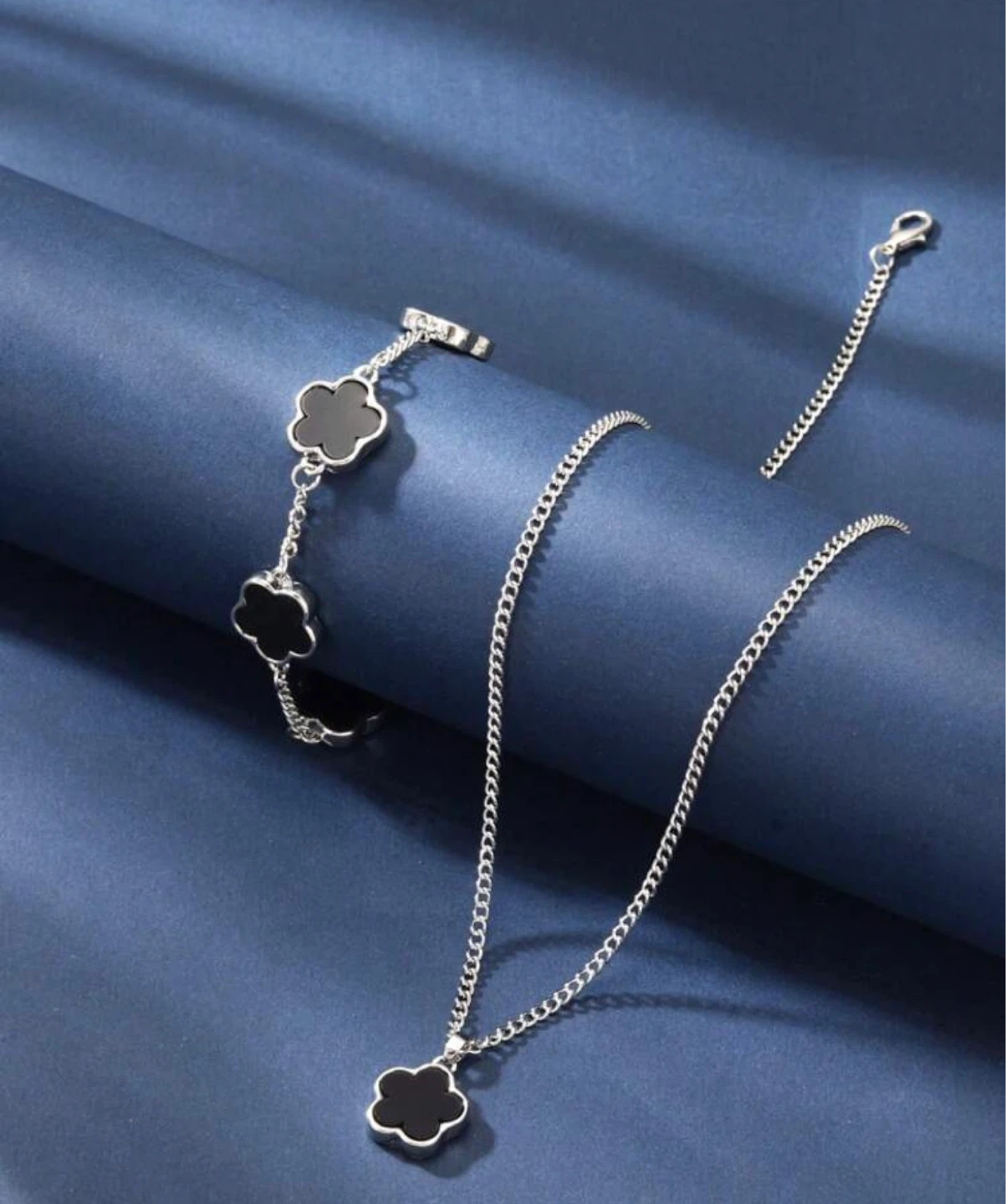 Designer Clover Necklace and Bracelet Set - photo 2