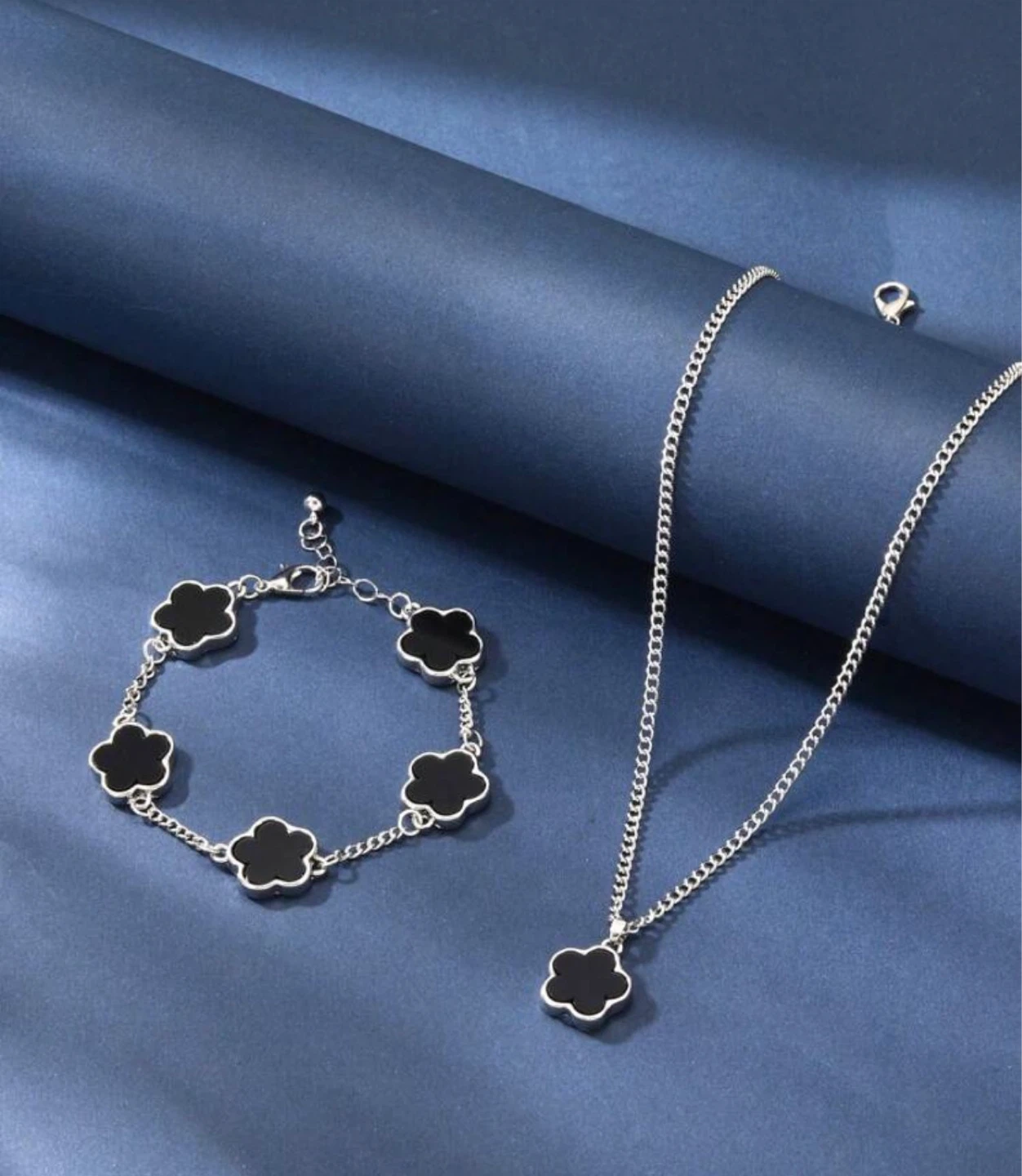 Designer Clover Necklace and Bracelet Set