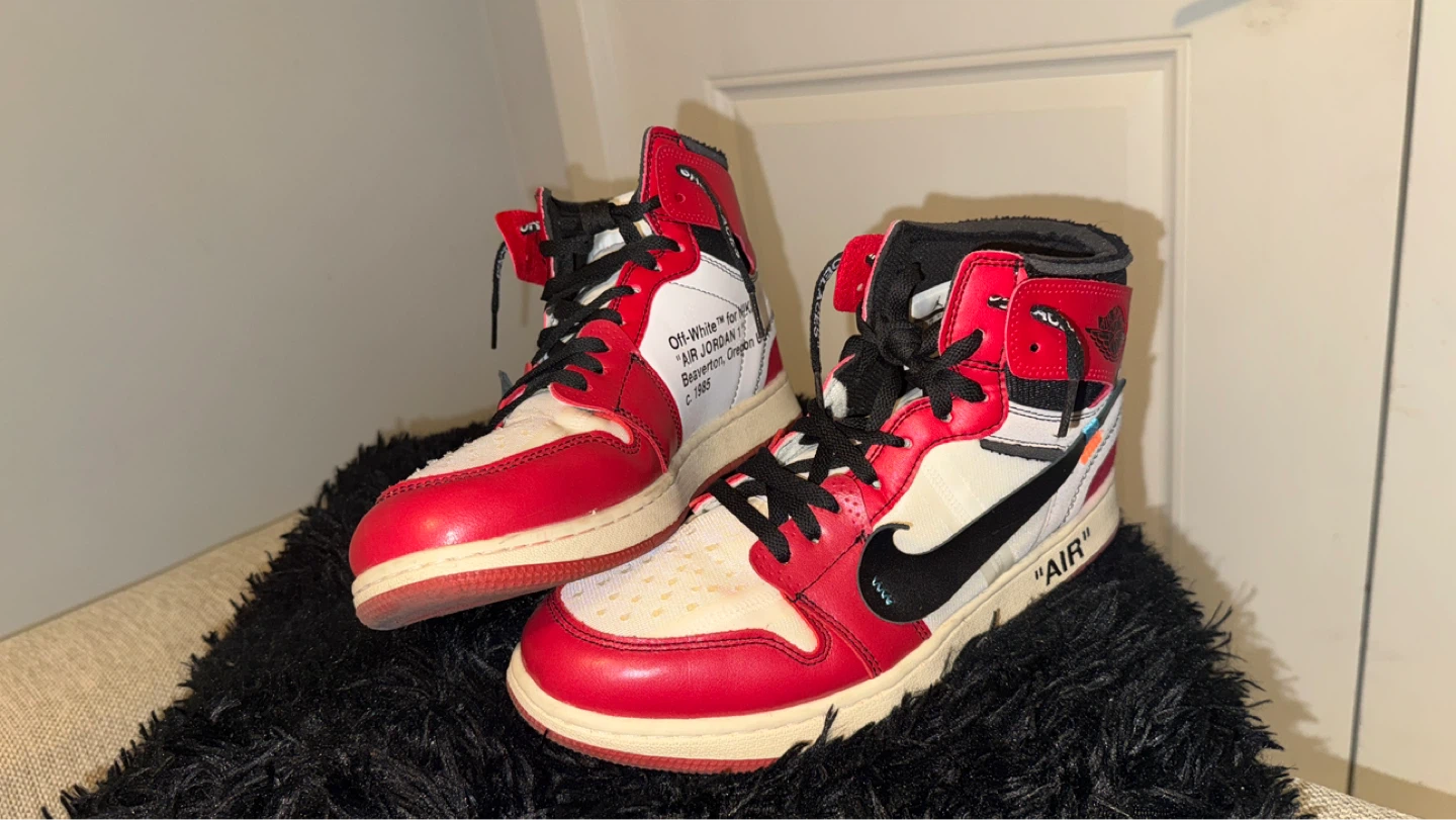 Off-White x Air Jordan 1 "Chicago" High Top Sneakers - photo 2
