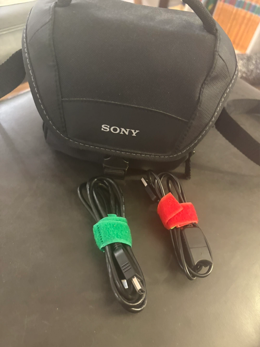 Sony Handycam HDR-CX240 HD Camcorder - photo 4