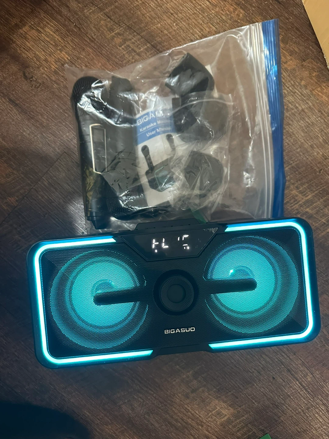 BIGASUO Portable Bluetooth Speaker with Microphones
