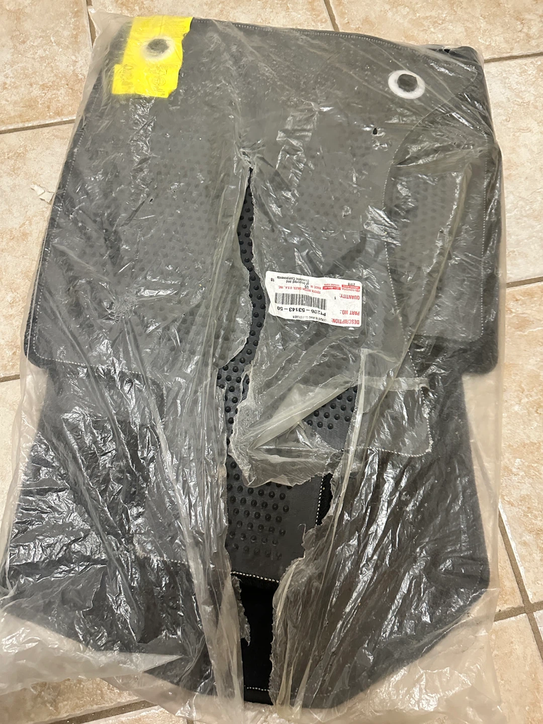 New Lexus OEM carpet floor mats 2014-2018 - photo 2