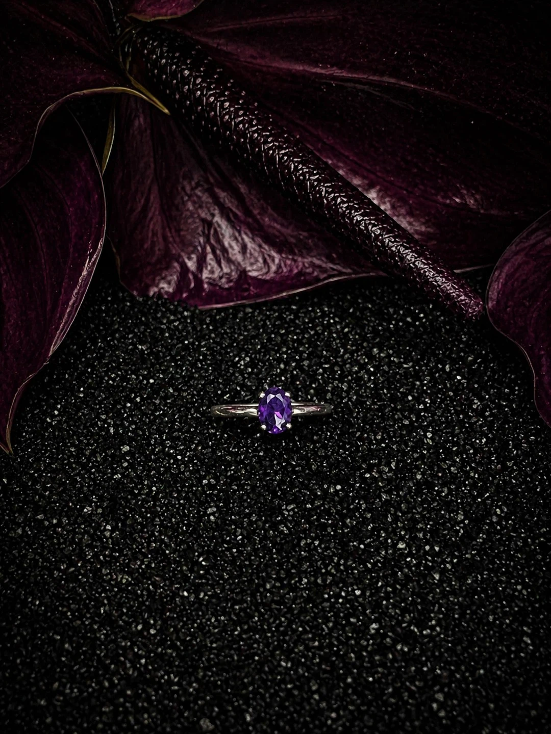 Oval Amethyst Solitaire Ring - photo 2