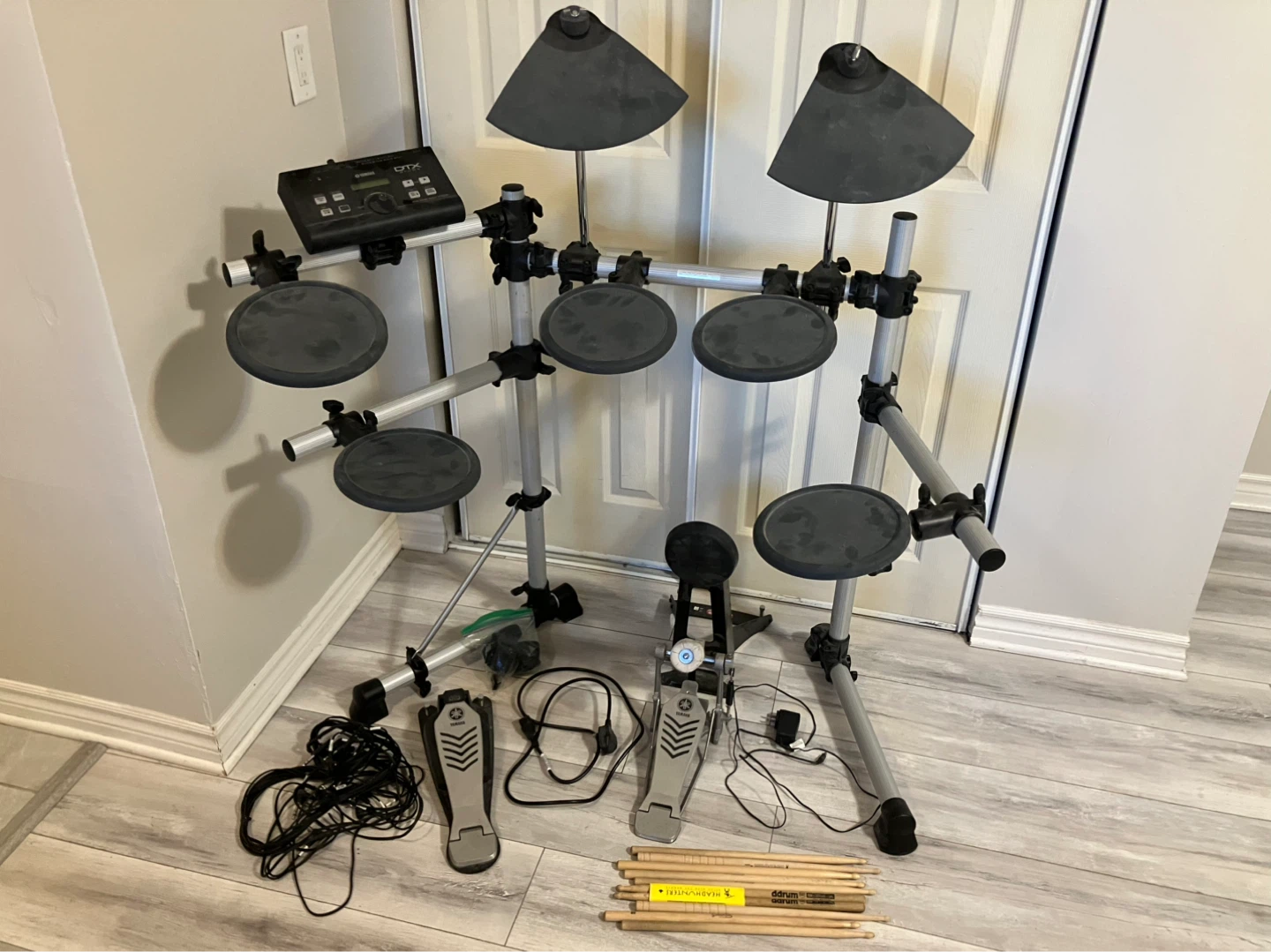 Yamaha DTX500 Electronic Drum Kit