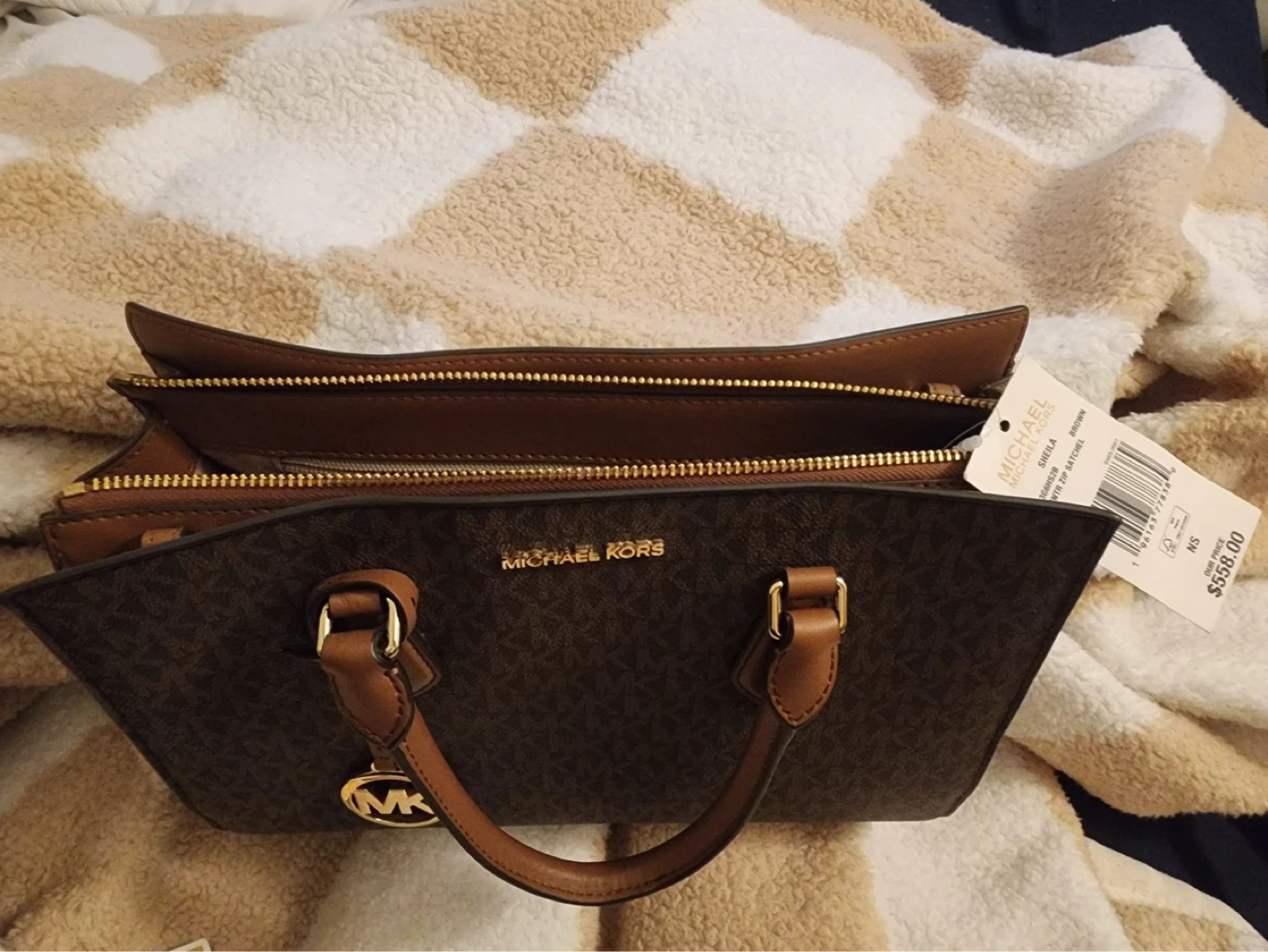 Michael Kors "Sheila" Signature Logo Satchel - photo 2