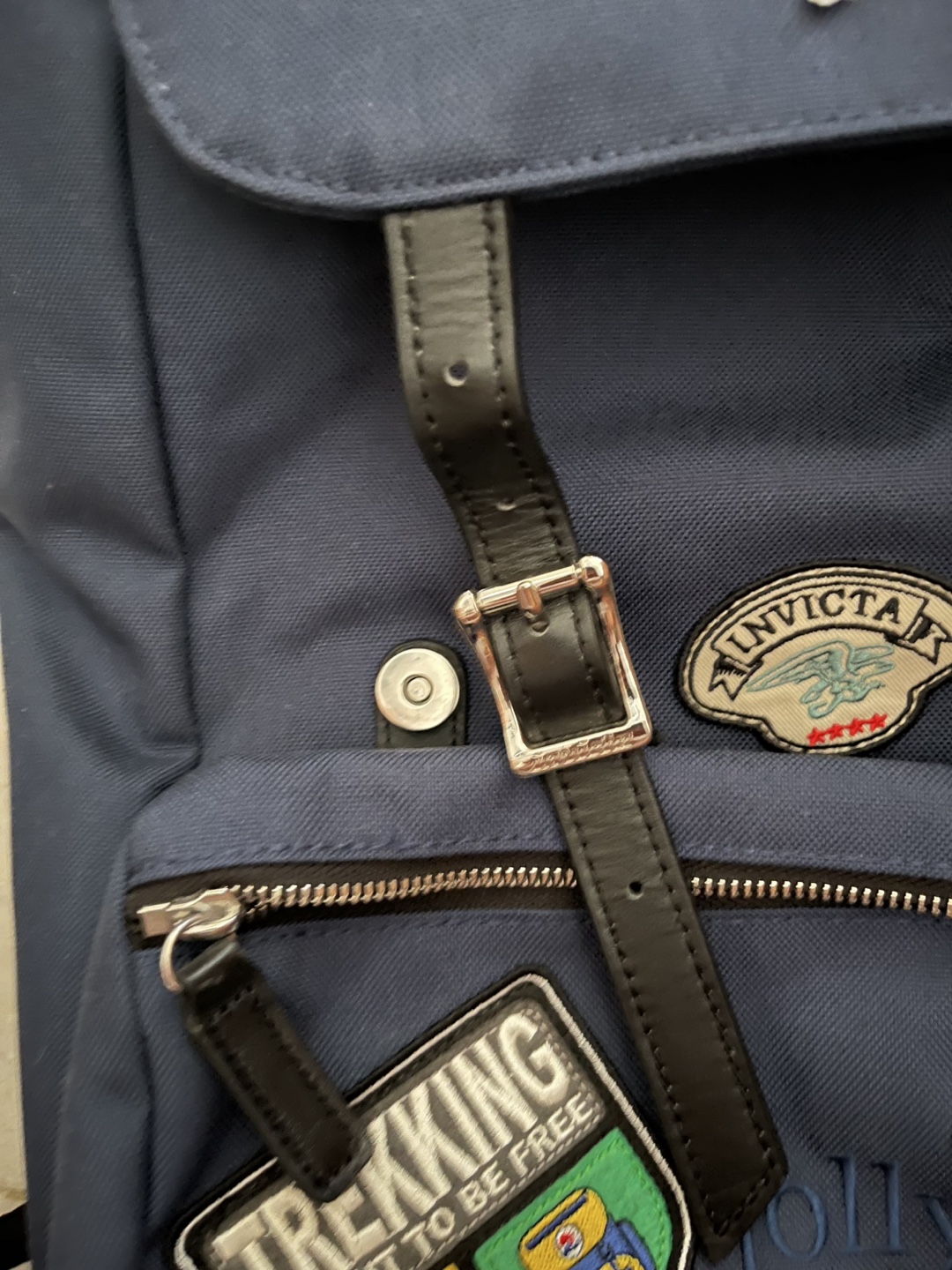 BNWT Invicta Jolly Travel Patch Backpack - photo 3