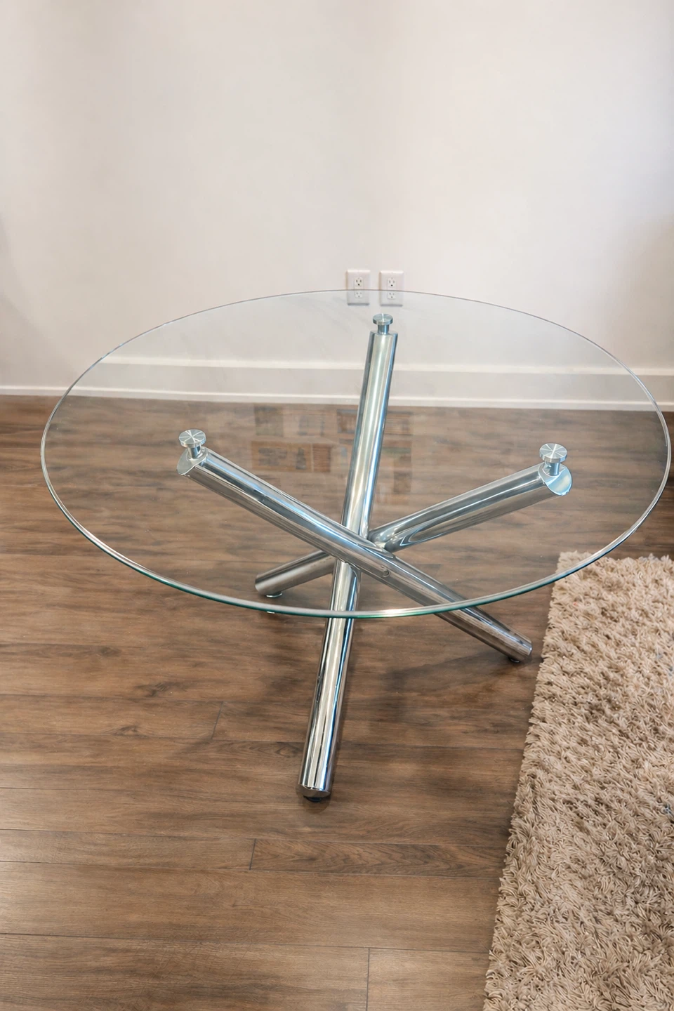 Modern Glass Dining Table – Chrome Base (41” Round)